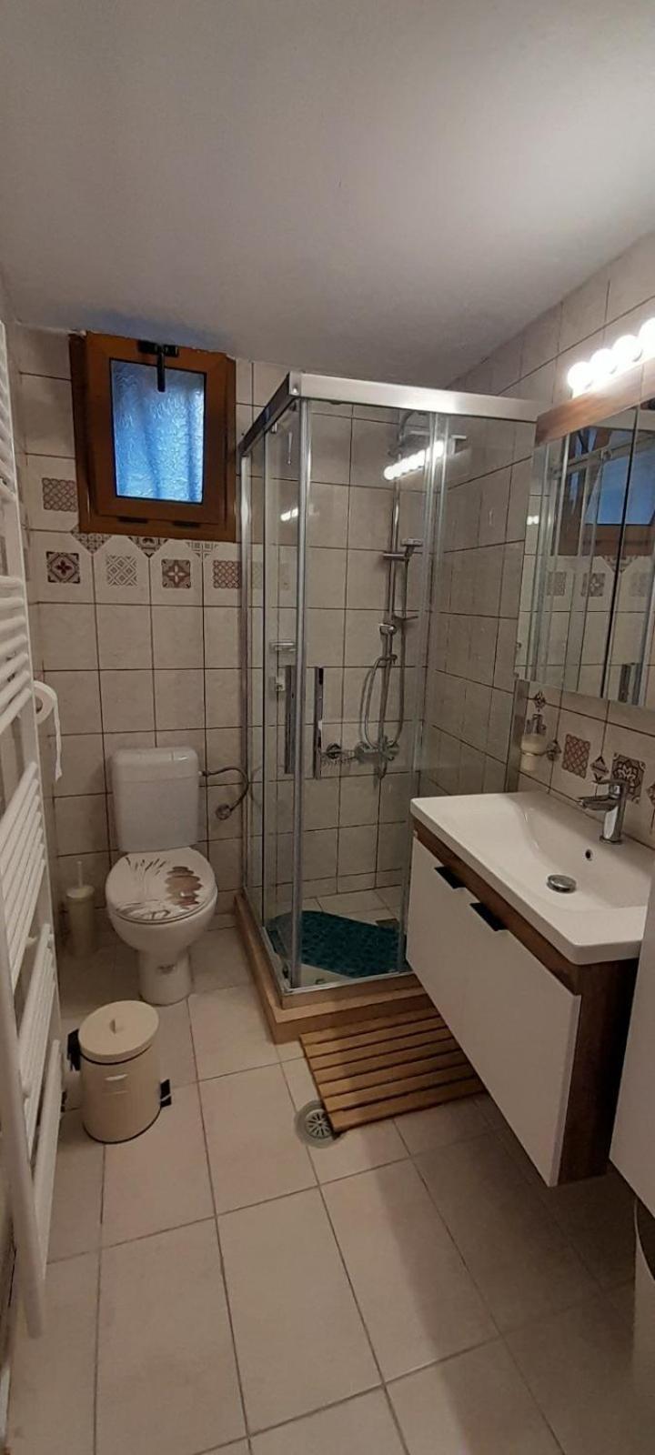 Point Of View 2 Apartment Pramanta Bagian luar foto
